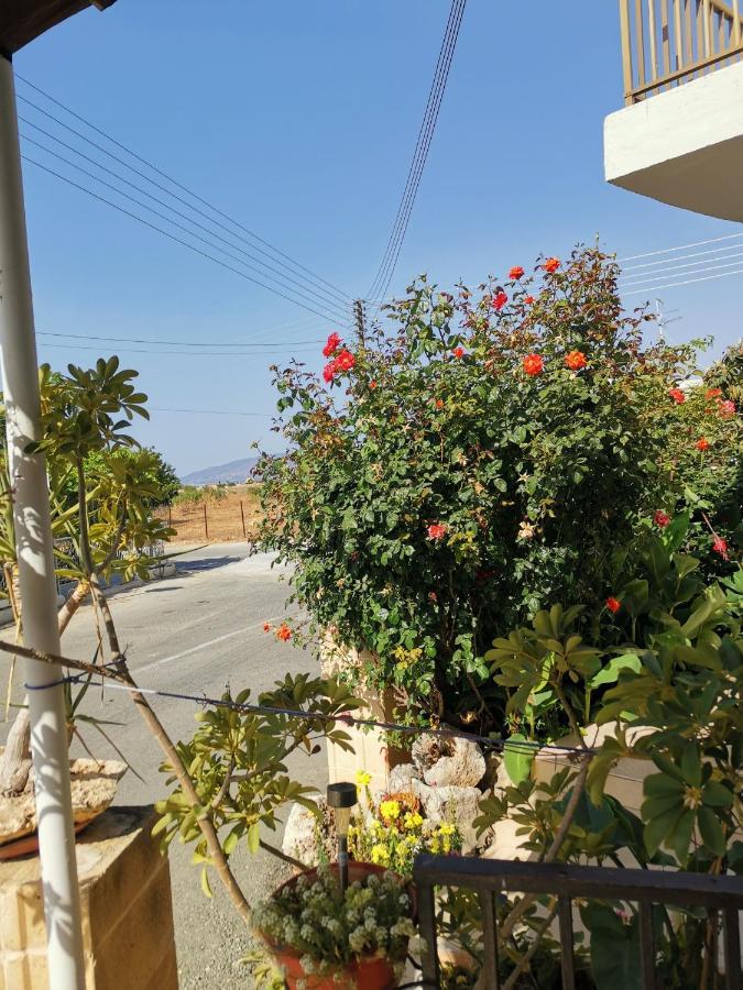 Hamboula Polis Exterior foto