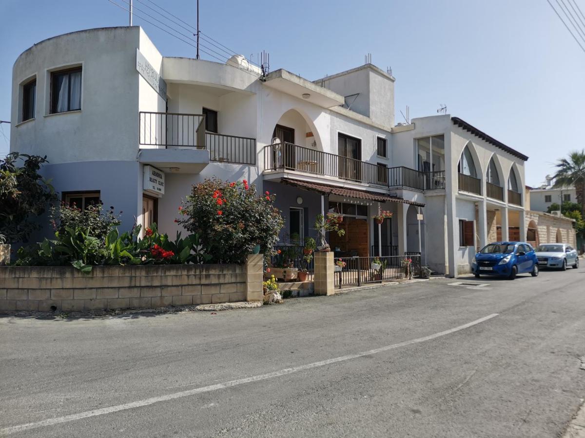Hamboula Polis Exterior foto
