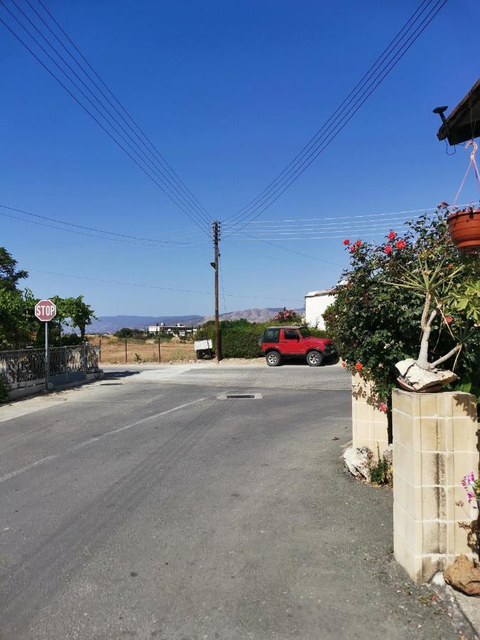 Hamboula Polis Exterior foto