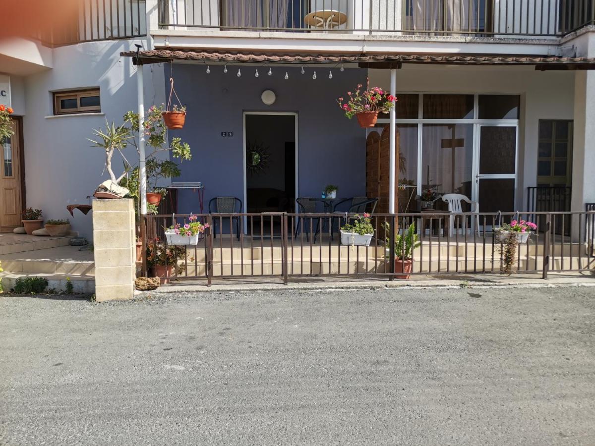 Hamboula Polis Exterior foto