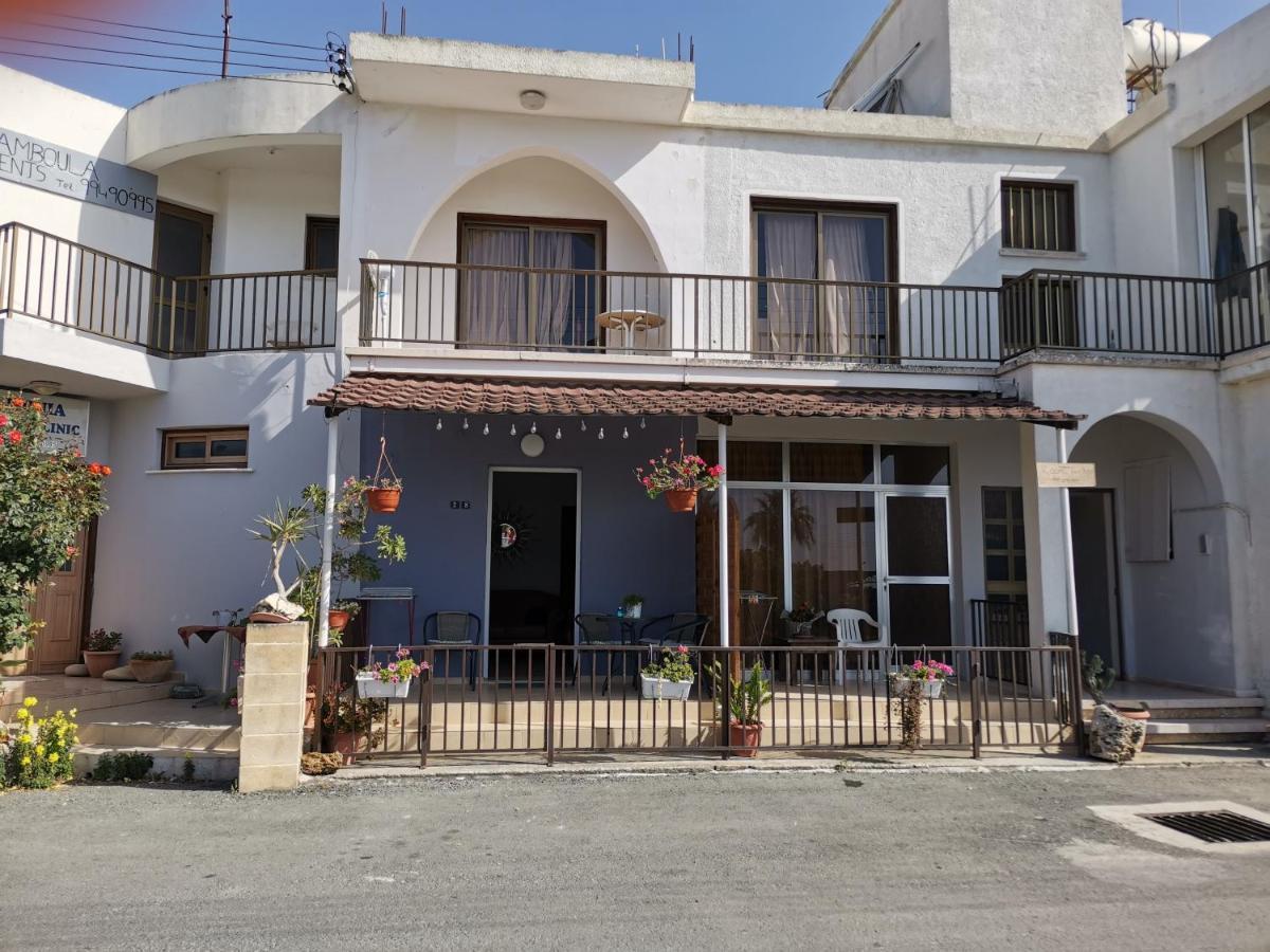 Hamboula Polis Exterior foto