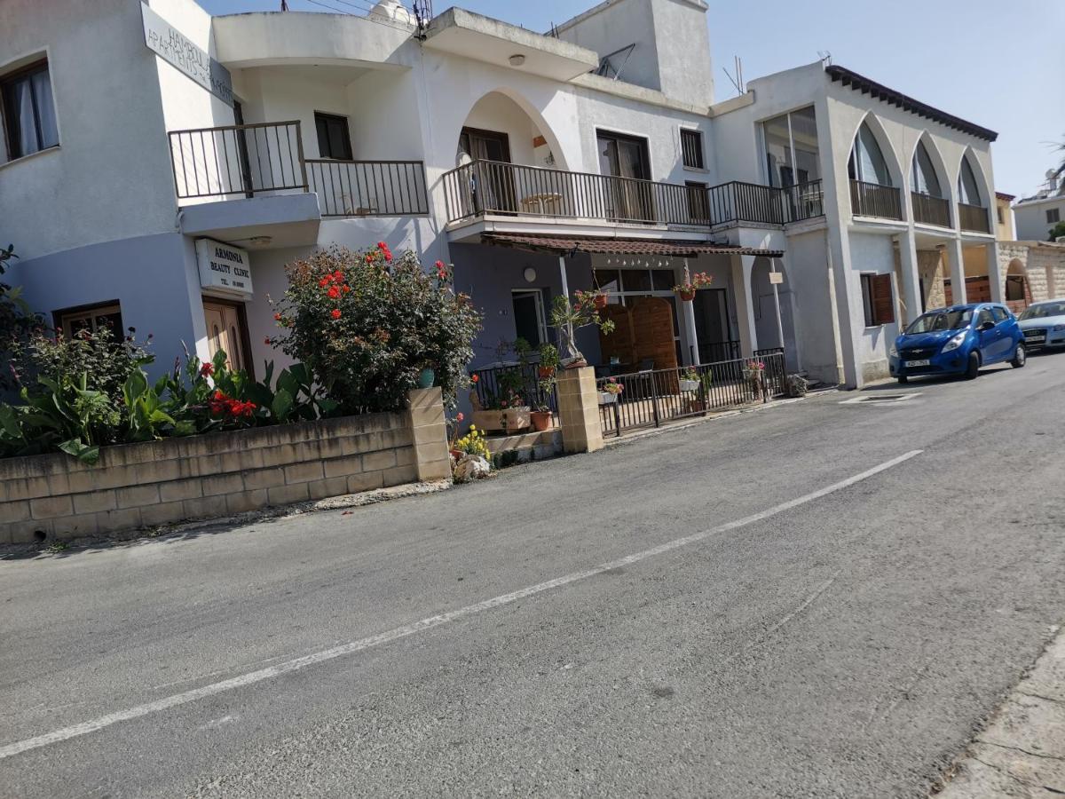 Hamboula Polis Exterior foto